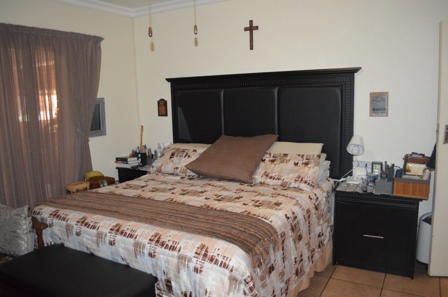 3 Bedroom Property for Sale in Wilkoppies North West